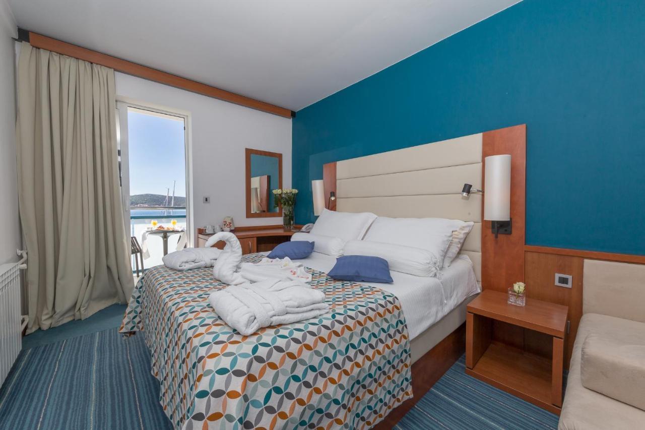 Hotel Kornati Biograd Na Moru Buitenkant foto