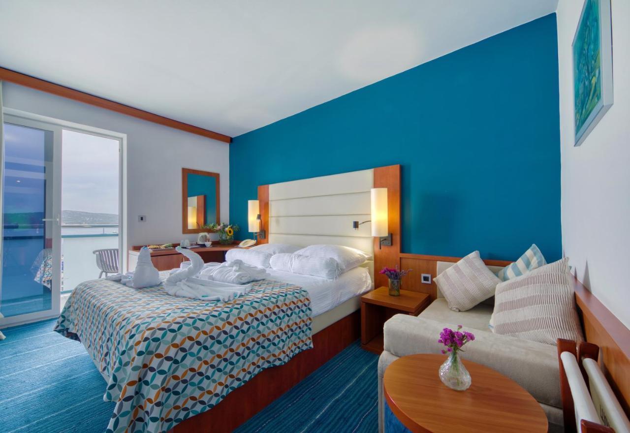 Hotel Kornati Biograd Na Moru Buitenkant foto